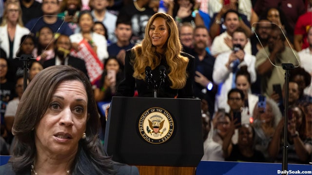 Kamala Harris and Beyoncé at rally.