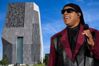 StevieWonder at the Obama Presidential Library.