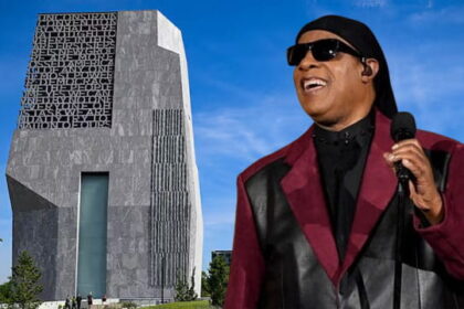 StevieWonder at the Obama Presidential Library.